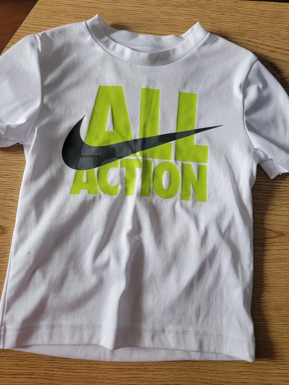 Nike gray and white 'all action' t-shirt and short set 4T - Picture 6 of 9